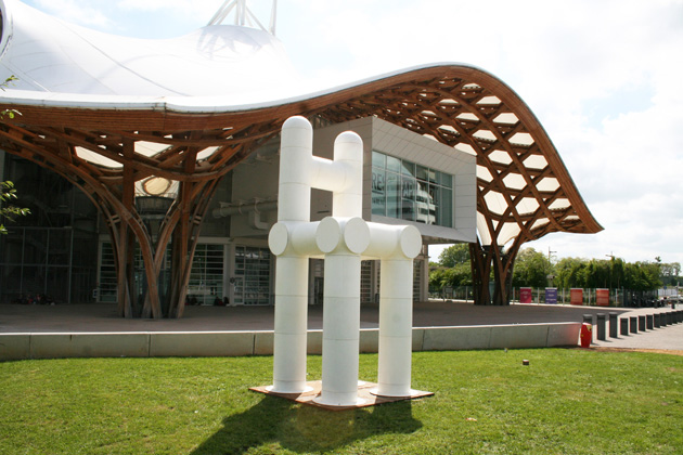 11. La chaise en question, exposition de l’art dans les jardins au Centre Pompidou de Metz 17 mai – 21 septembre 2014 - © Les Simonnet